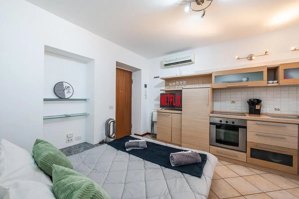 Apartamento Milan Navigli Darsena - In City Center - Ac